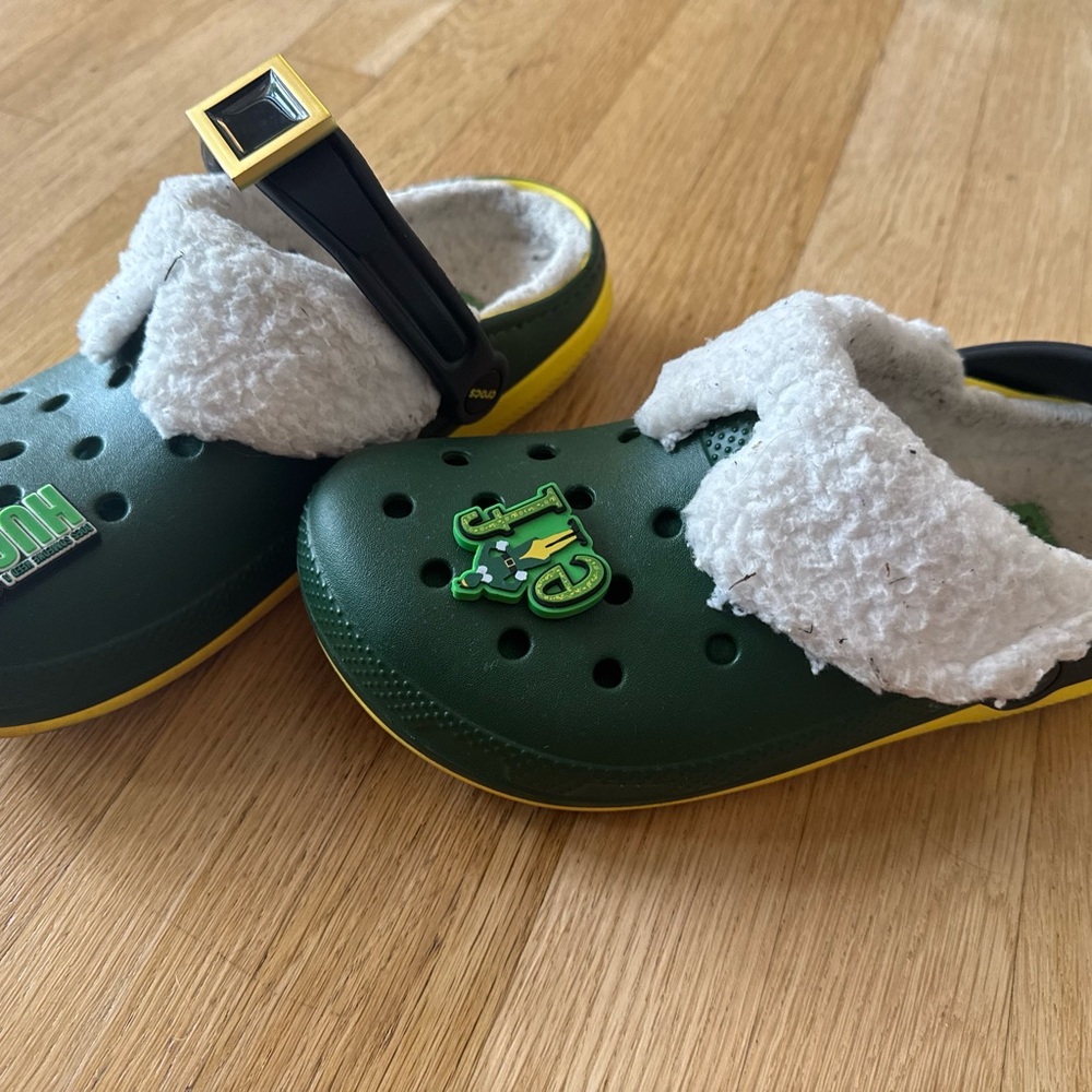 Elf CROCS